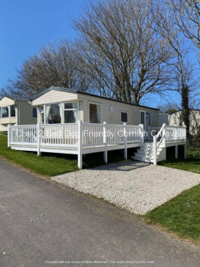 Cosy 2 bed pet friendly holiday home Crantock Nr Newquay
